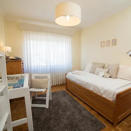 Vila Do Conde River & Sea Flat